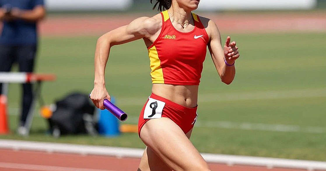 Amy Hunt và bí mật sau con số 22.16: Khi đường chạy nói thay lời từ chối nghỉ ngơi